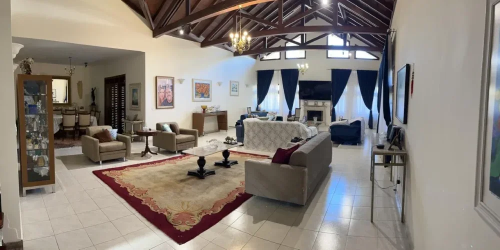 WhatsApp Image 2025-11-05 at 22.12.33 (1)