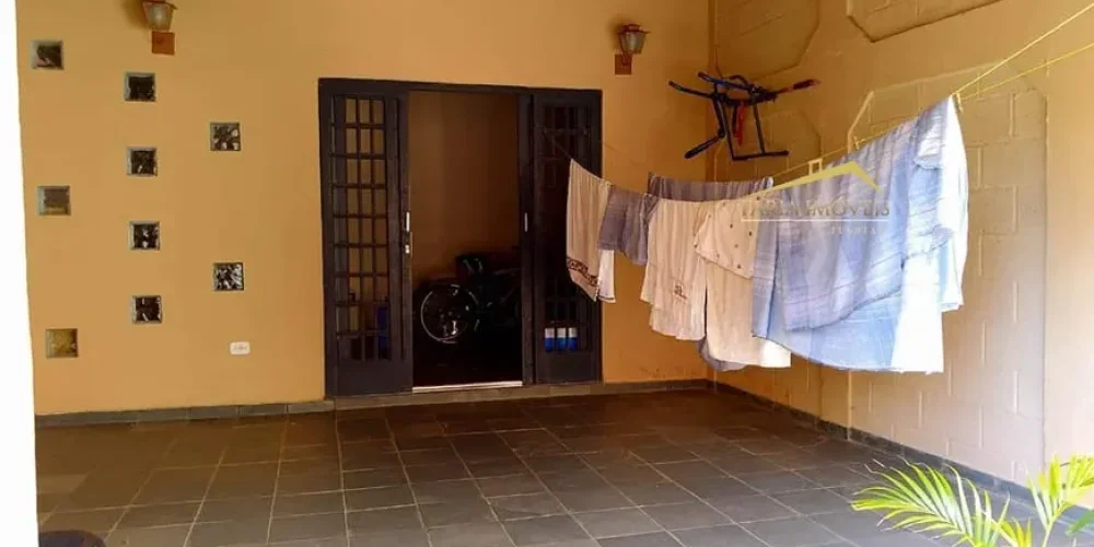 casa-com-3-quartos-a-venda-220m-no-jardim-buriti-varzea-paulista (8)